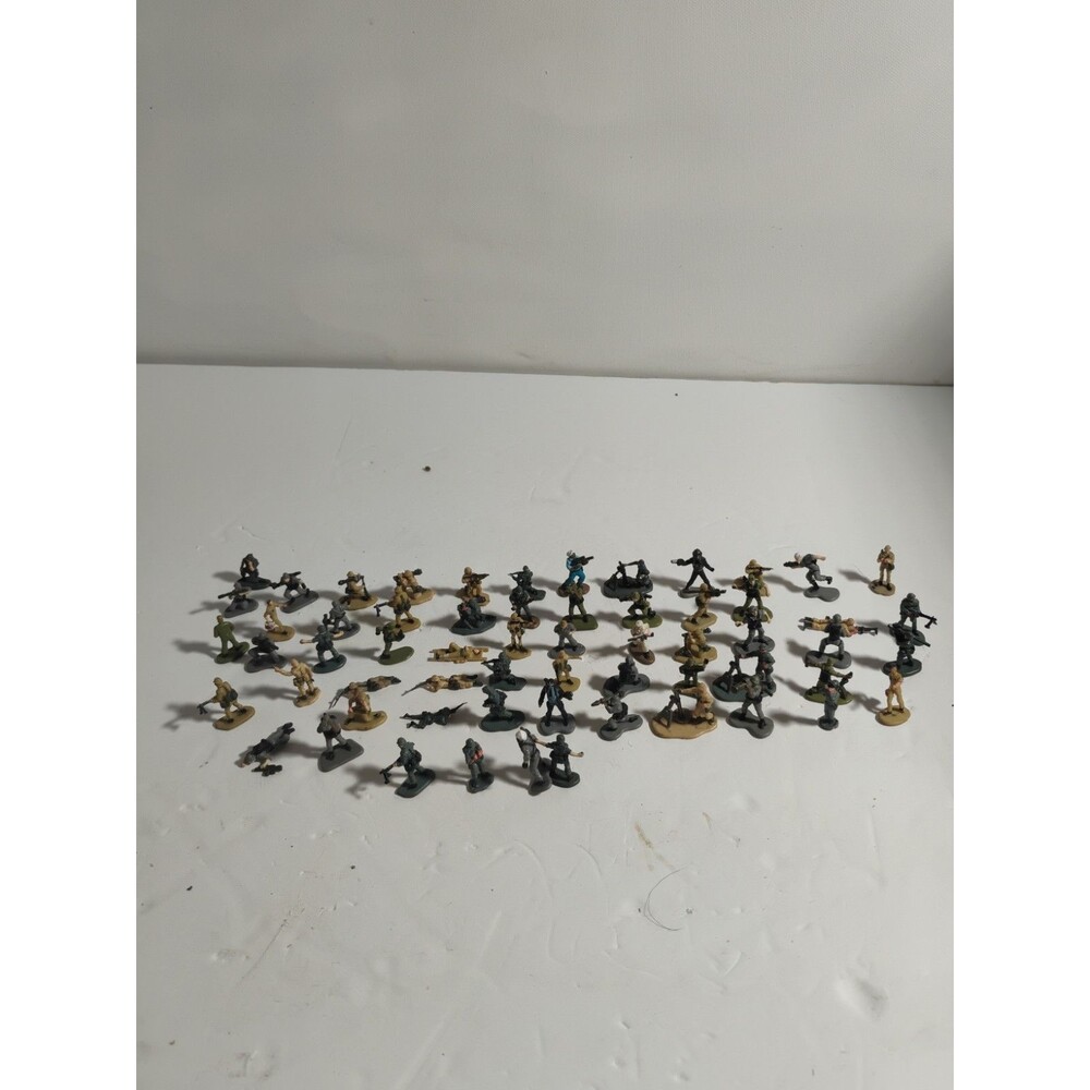 LOT OF 60  MICRO MACHINE MILITARY Figures  TOYS (1990's)